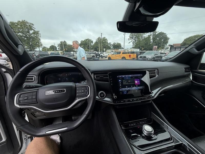 Jeep Wagoneer Series II 4WD 2022