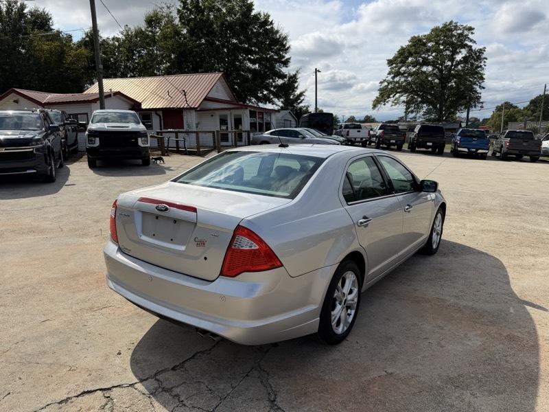 Ford Fusion SE 2012