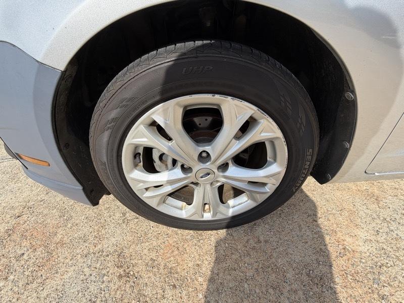 Ford Fusion SE 2012