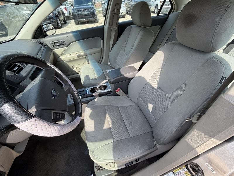 Ford Fusion SE 2012