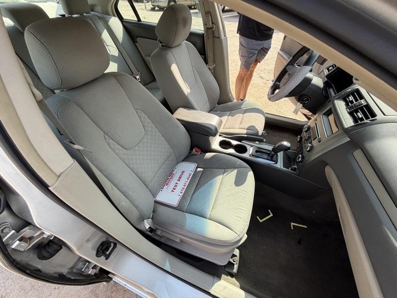 Ford Fusion SE 2012