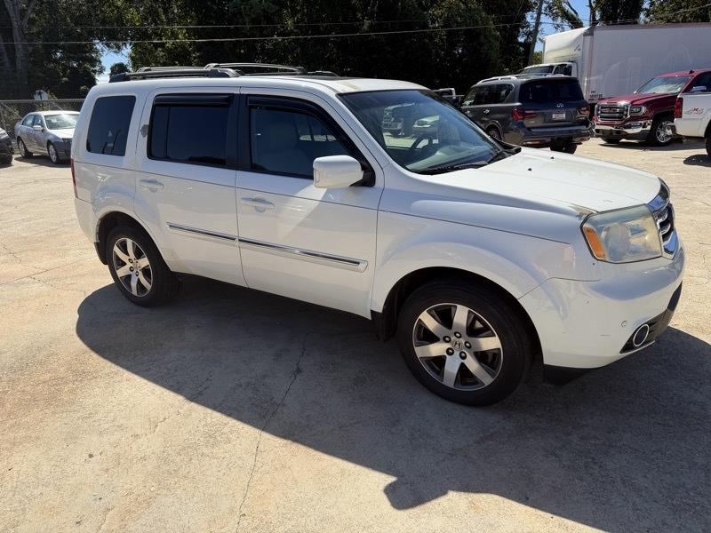 Honda Pilot Touring 4WD 5-Spd AT with DVD 2012