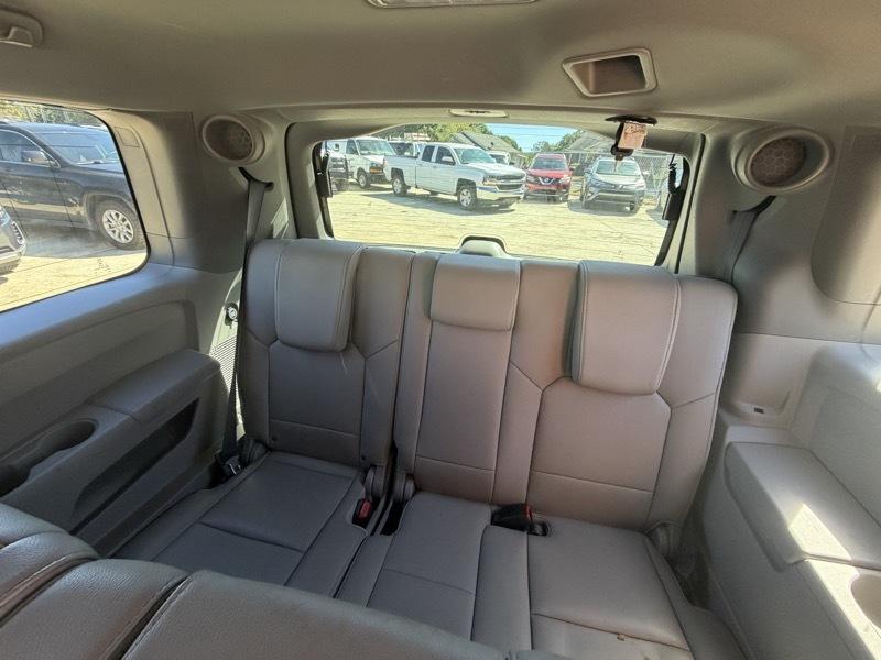 Honda Pilot Touring 4WD 5-Spd AT with DVD 2012