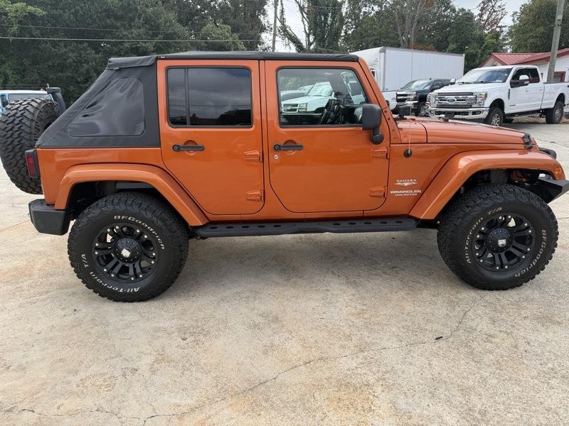 Jeep Wrangler Unlimited Sahara 4WD 2011