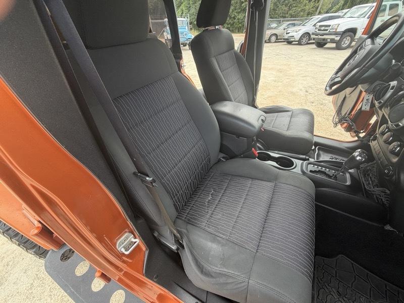 Jeep Wrangler Unlimited Sahara 4WD 2011