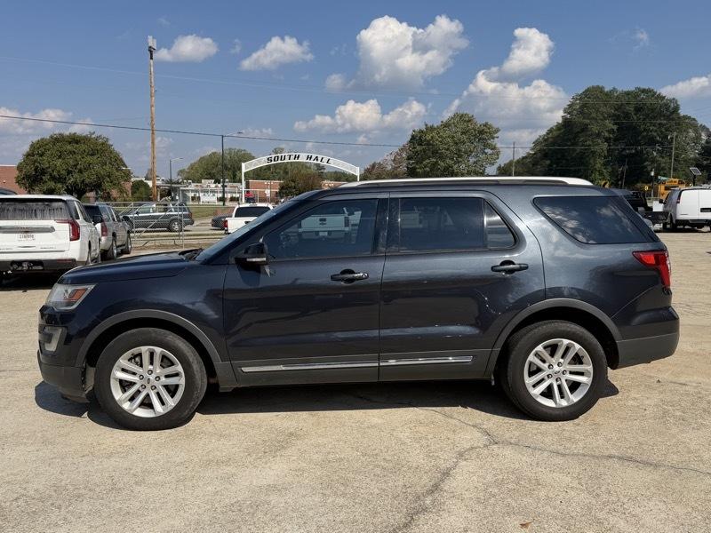 Ford Explorer XLT FWD 2017