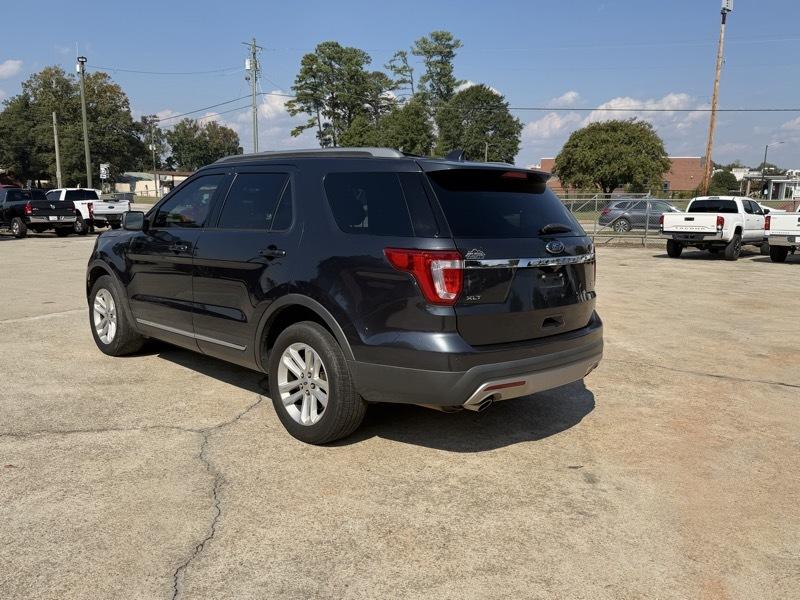 Ford Explorer XLT FWD 2017