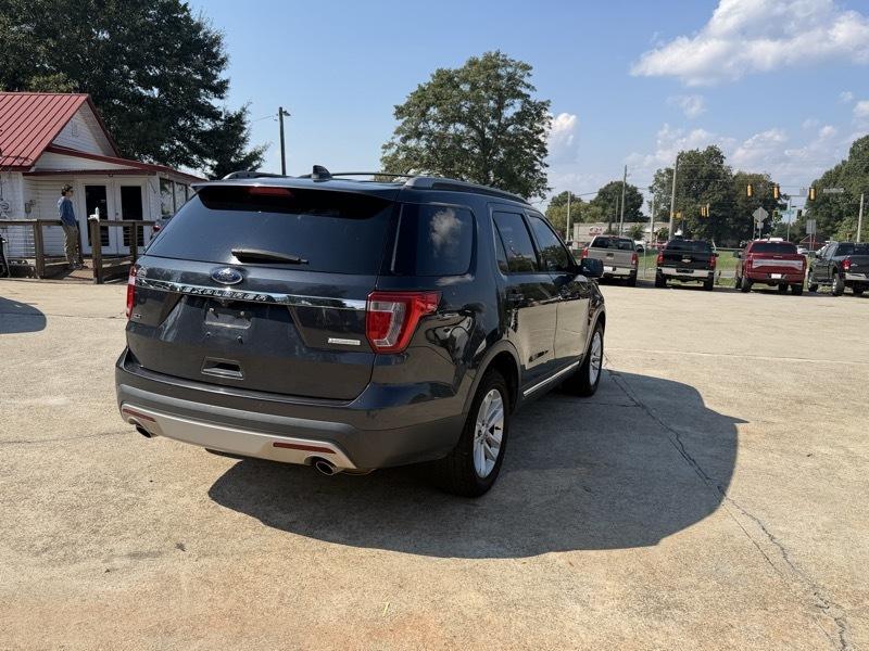 Ford Explorer XLT FWD 2017