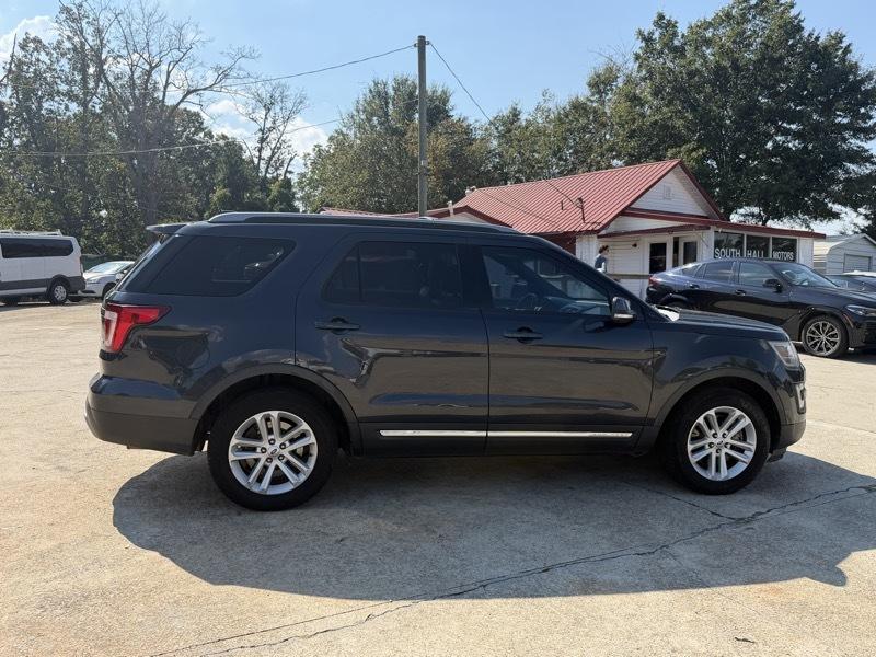 Ford Explorer XLT FWD 2017