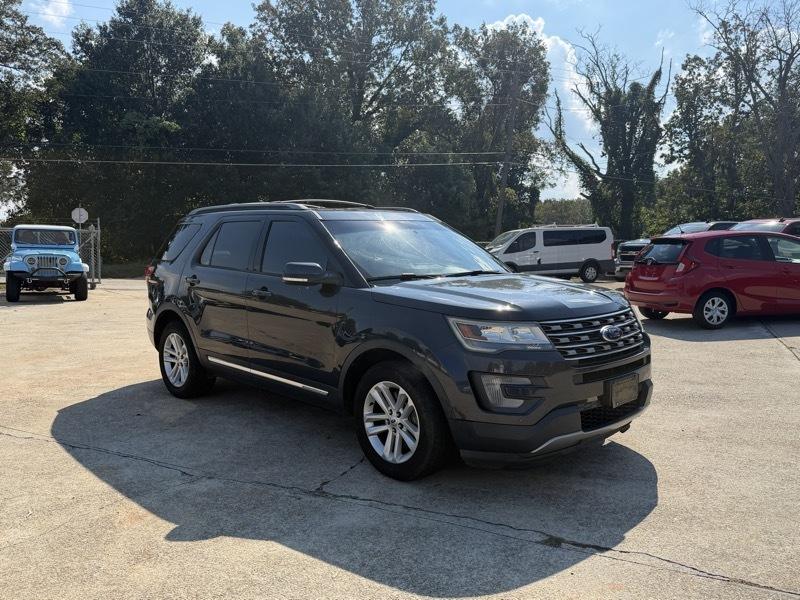 Ford Explorer XLT FWD 2017