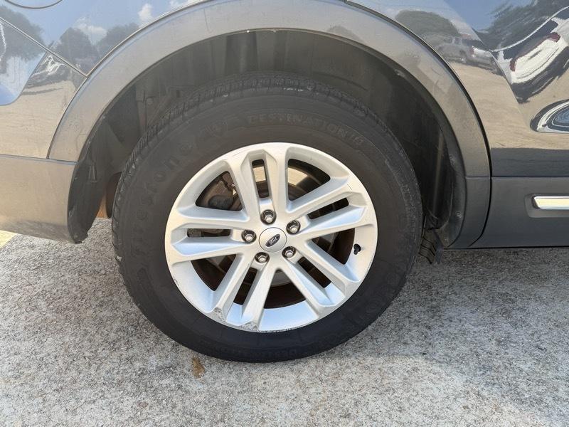 Ford Explorer XLT FWD 2017