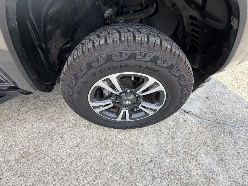 Toyota Tacoma TRD Off Road Double Cab 5' Bed V6 4x4 AT (Natl) 2019