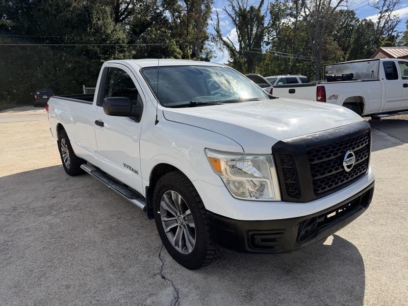 Nissan Titan 2WD 2017