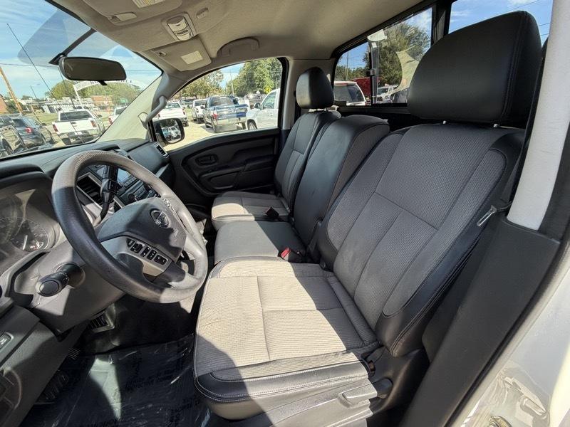 Nissan Titan 2WD 2017