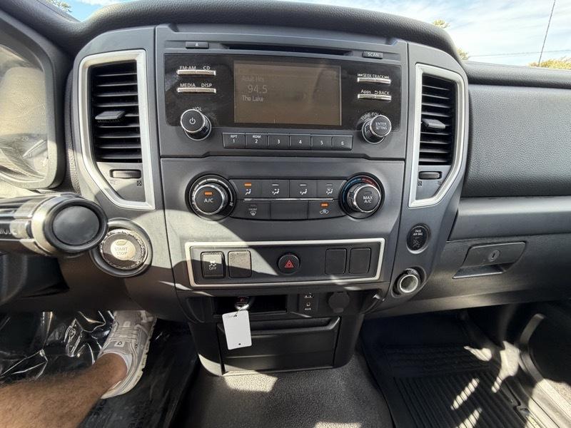 Nissan Titan 2WD 2017