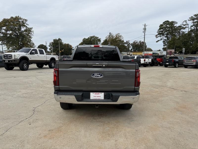 Ford F-150 XLT SuperCrew 4WD 2024