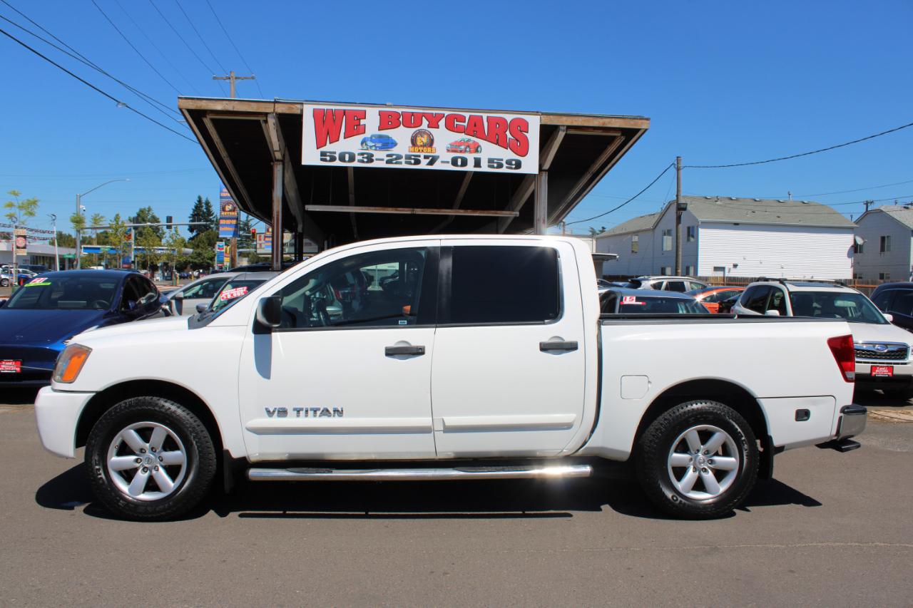Nissan Titan 2WD Crew Cab SWB SV 2012