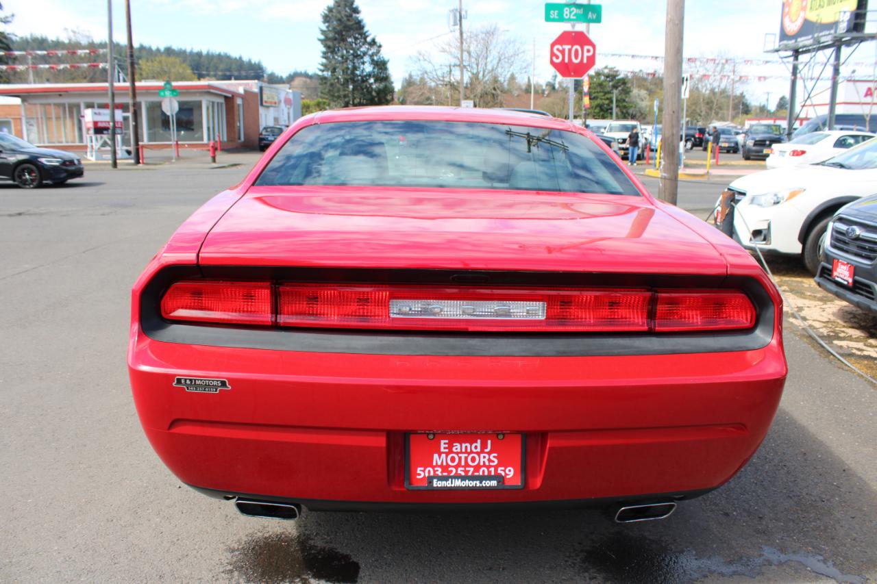 Dodge Challenger 2dr Cpe SXT 2013