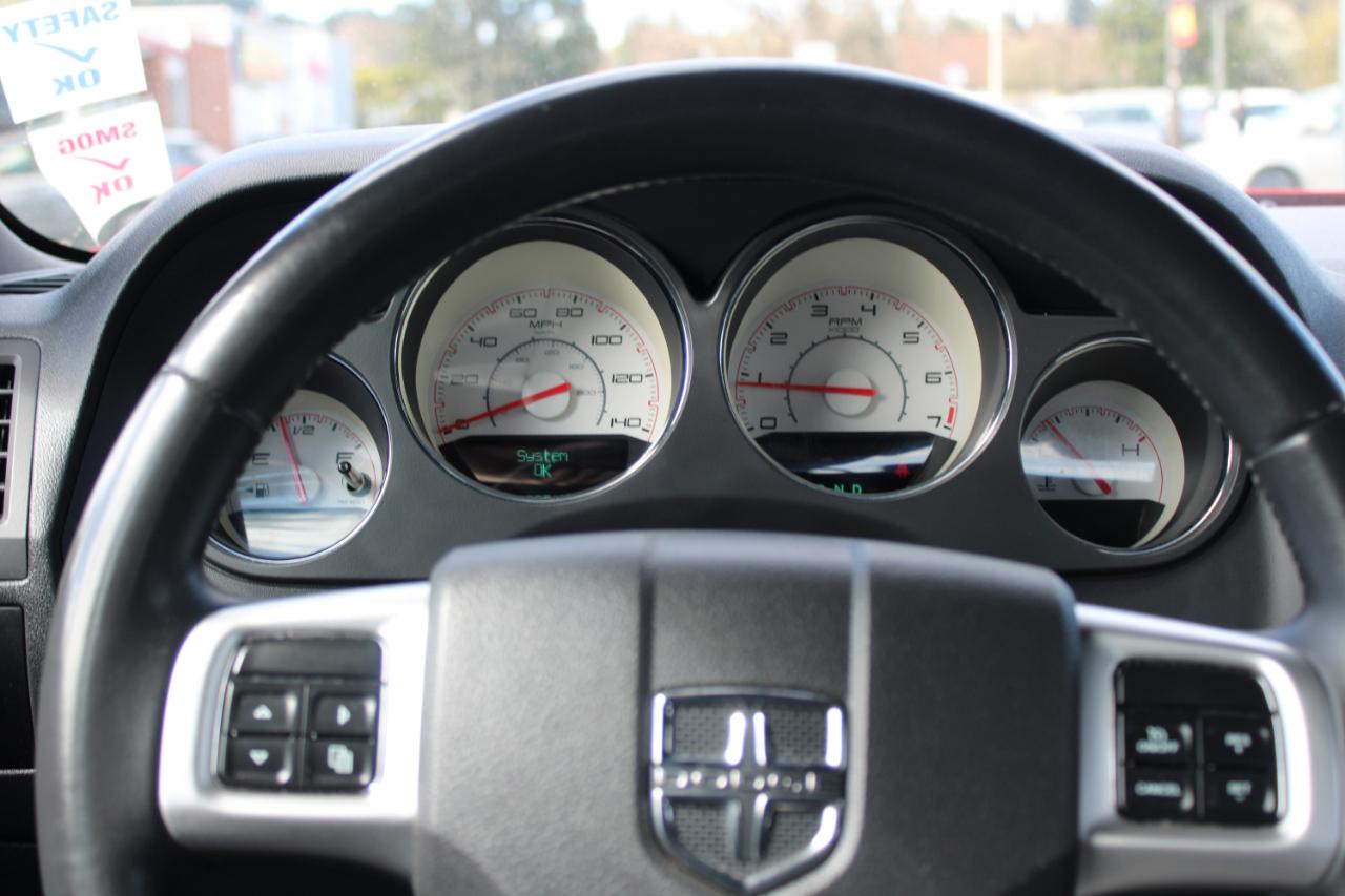 Dodge Challenger 2dr Cpe SXT 2013