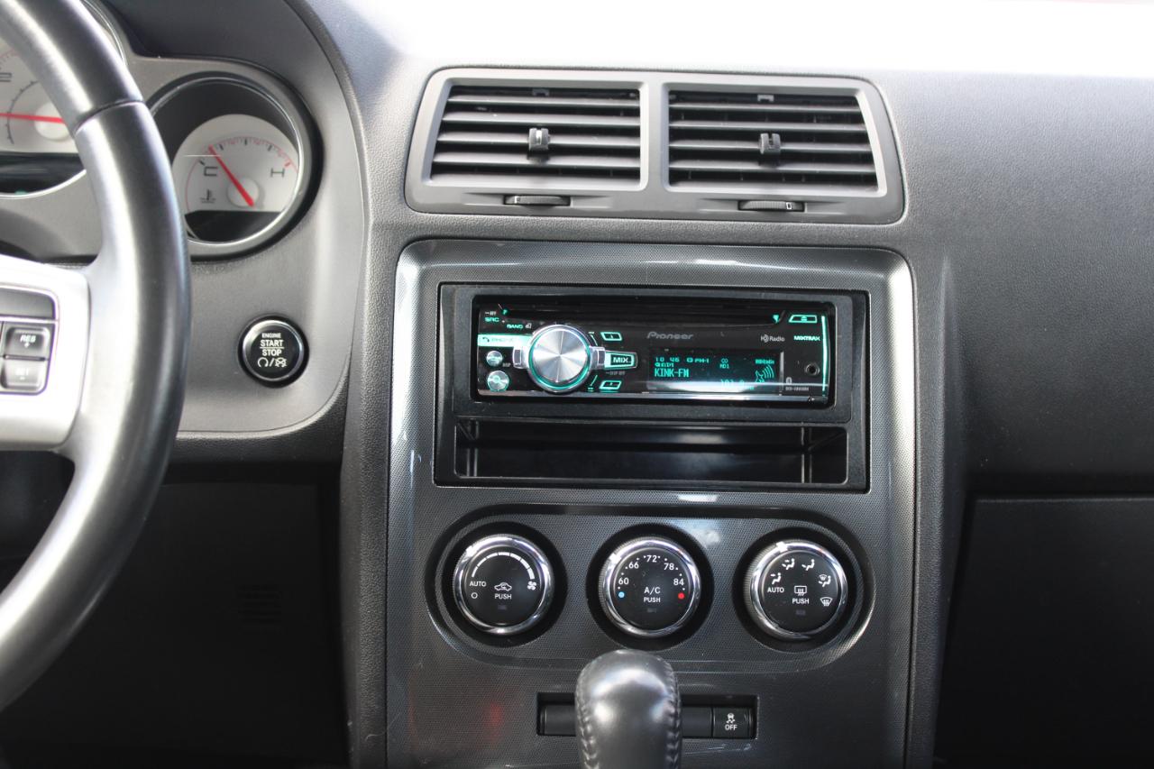 Dodge Challenger 2dr Cpe SXT 2013