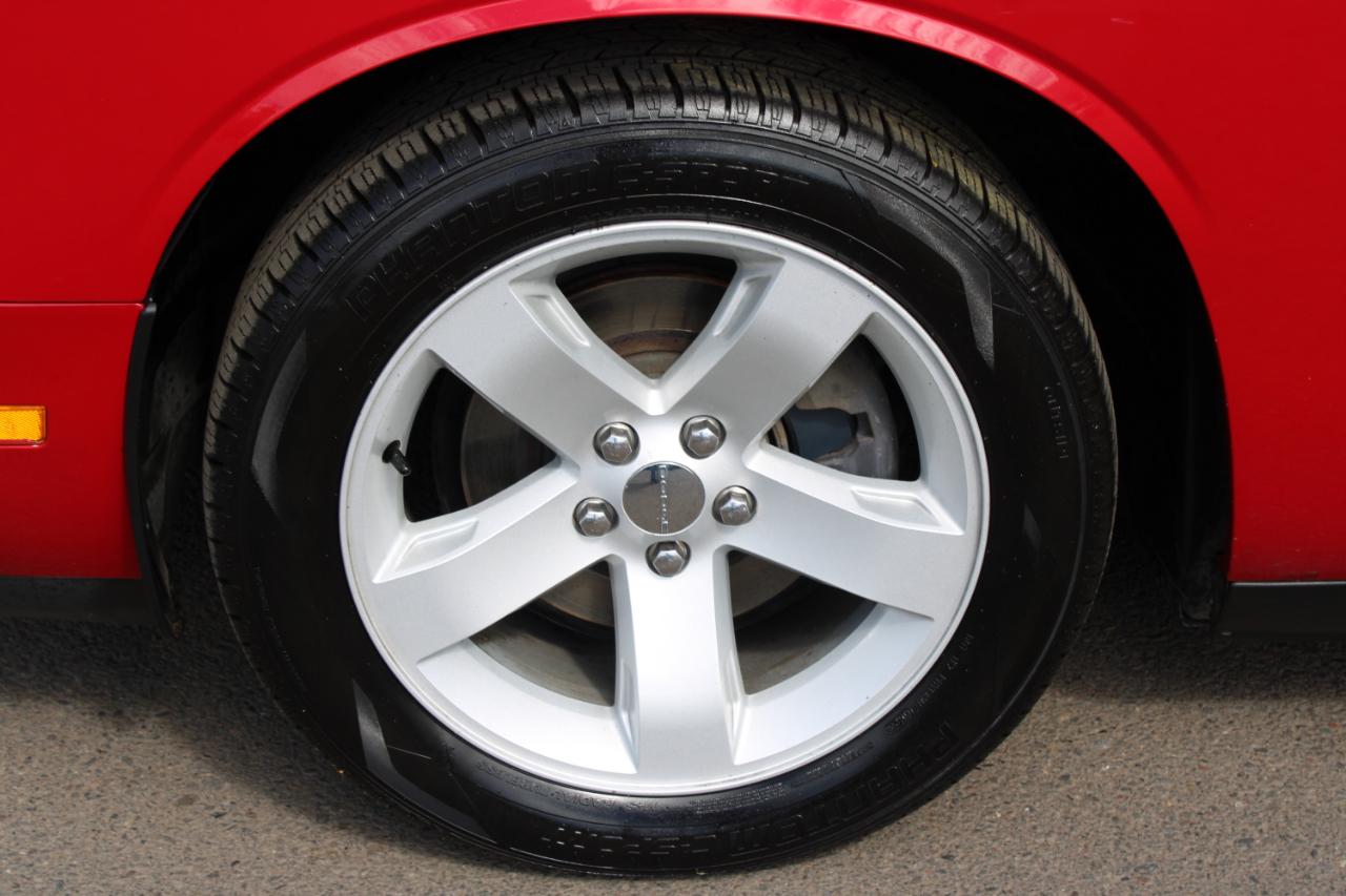Dodge Challenger 2dr Cpe SXT 2013