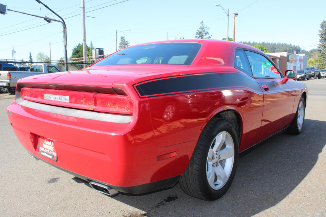 Dodge Challenger 2dr Cpe SXT 2013