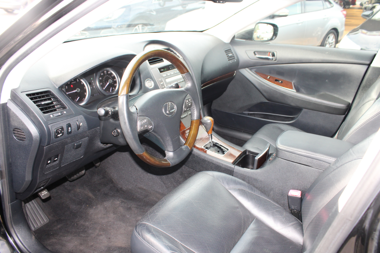 2010 Lexus ES 350 photo 4