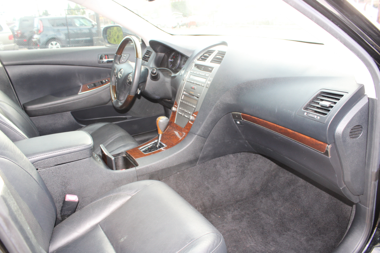 2010 Lexus ES 350 photo 13