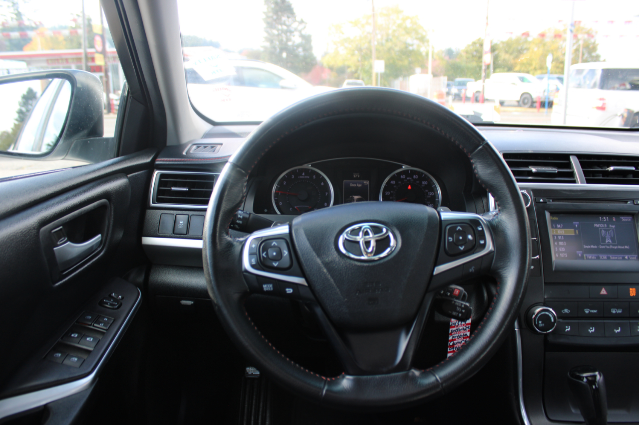 Toyota Camry 4dr Sdn I4 Auto XLE (Natl) 2015 Toyota Camry 4dr Sdn I4 Auto XLE (Natl) 2015