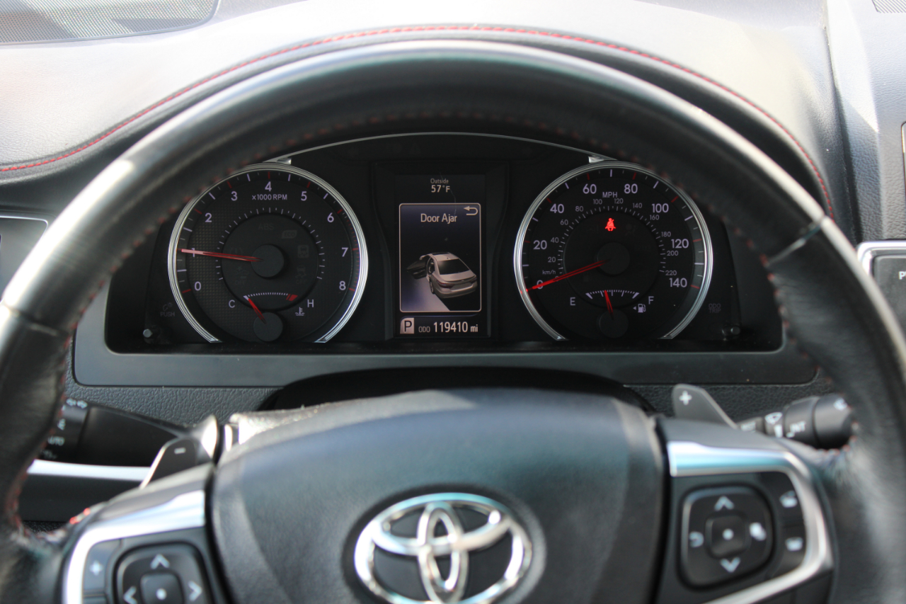 Toyota Camry 4dr Sdn I4 Auto XLE (Natl) 2015 Toyota Camry 4dr Sdn I4 Auto XLE (Natl) 2015