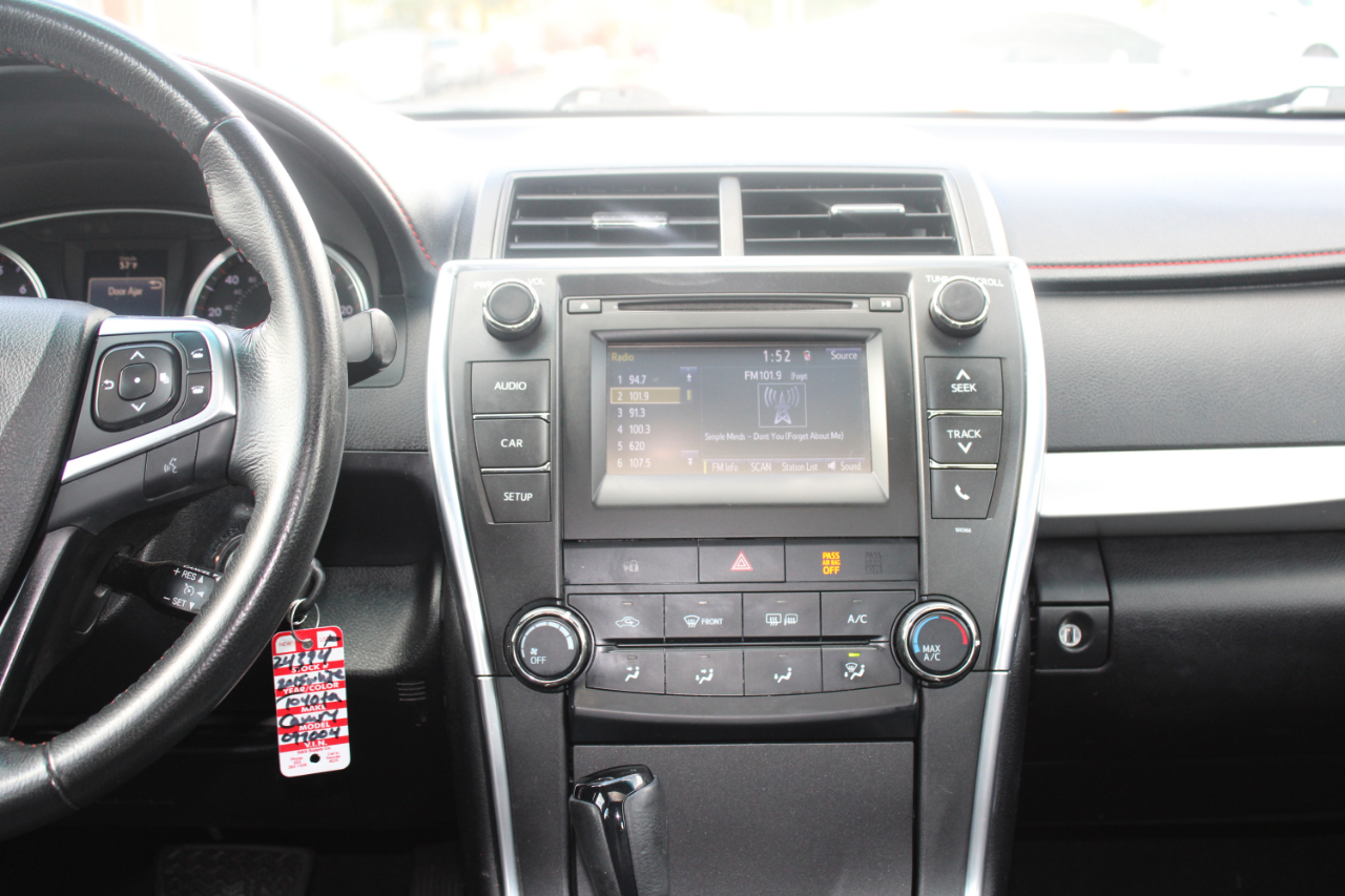 Toyota Camry 4dr Sdn I4 Auto XLE (Natl) 2015 Toyota Camry 4dr Sdn I4 Auto XLE (Natl) 2015