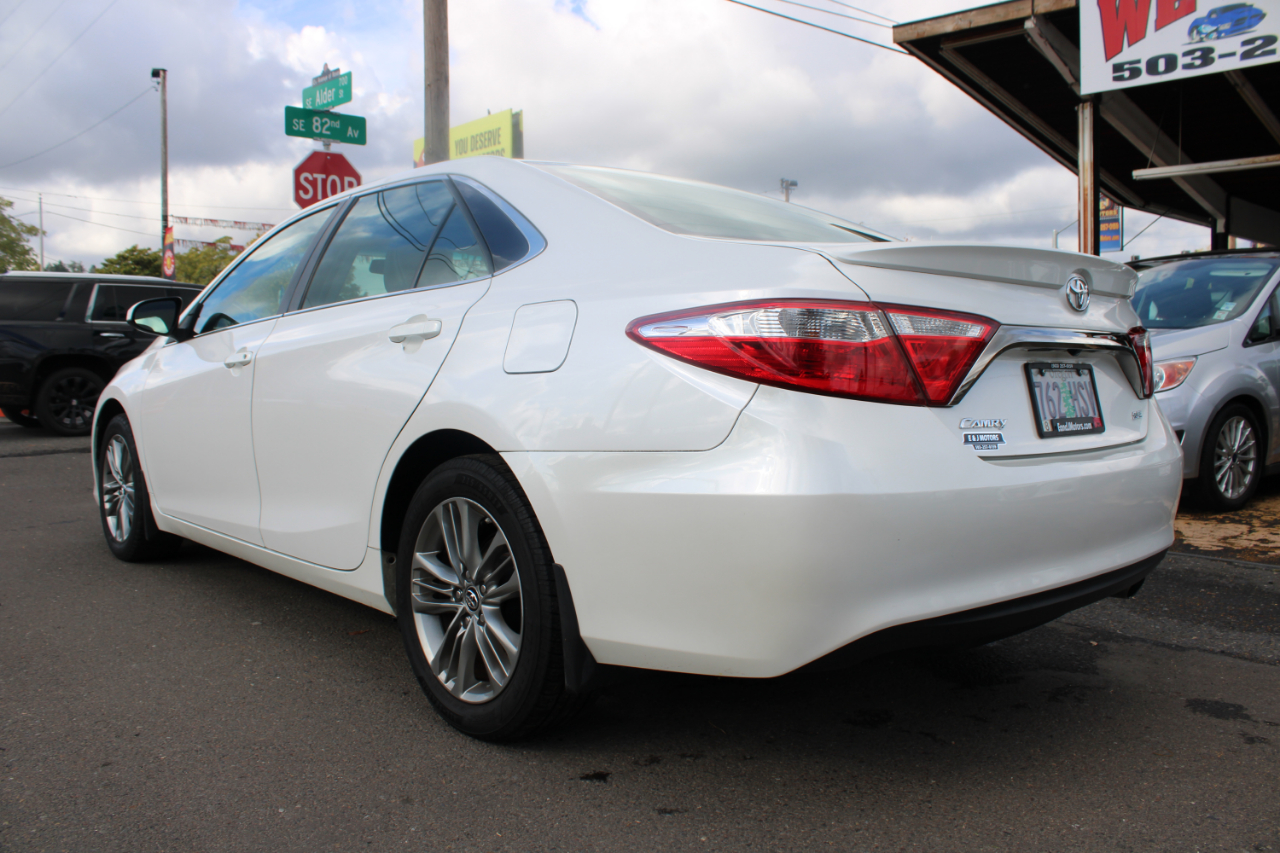 Toyota Camry 4dr Sdn I4 Auto XLE (Natl) 2015 Toyota Camry 4dr Sdn I4 Auto XLE (Natl) 2015