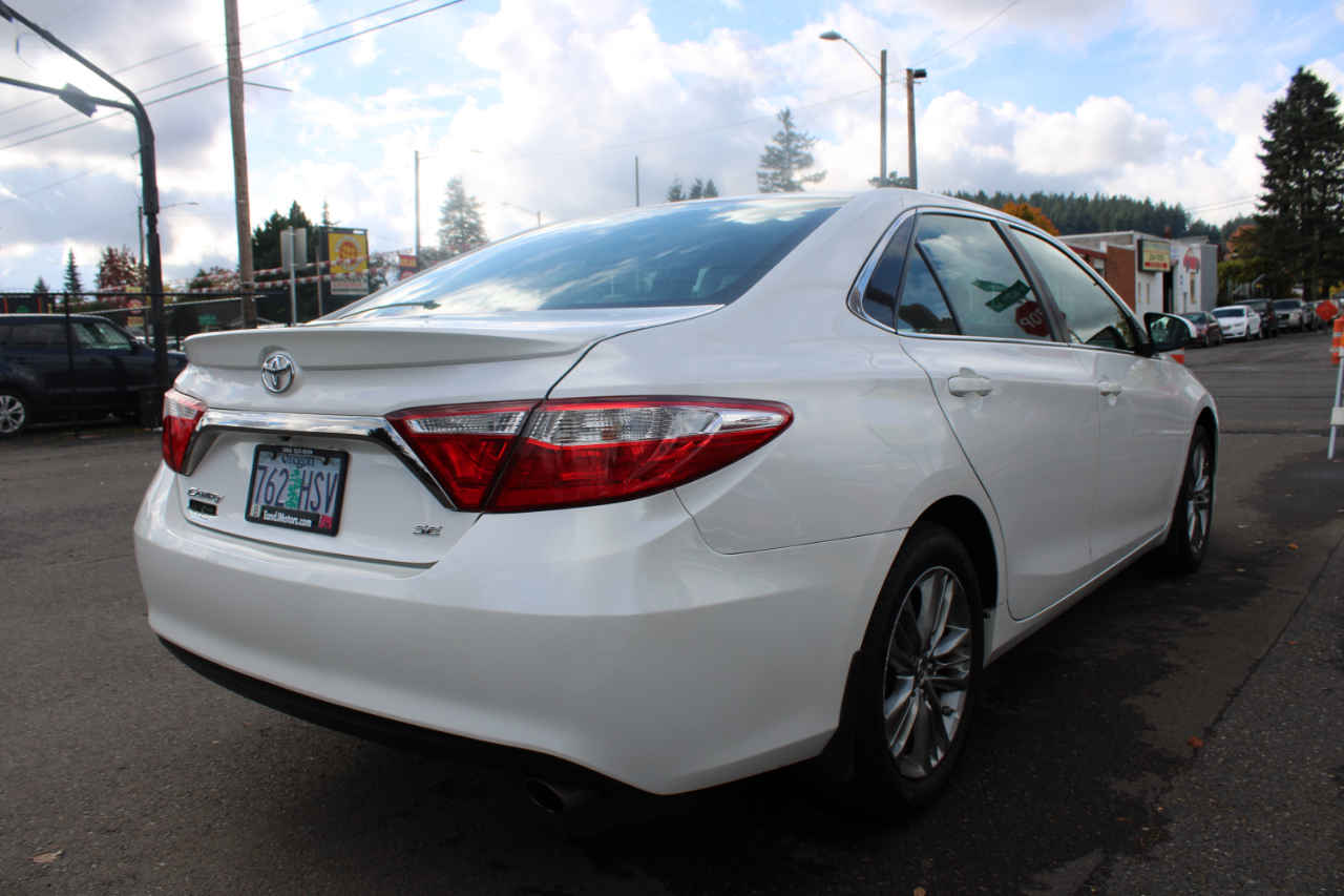 Toyota Camry 4dr Sdn I4 Auto XLE (Natl) 2015 Toyota Camry 4dr Sdn I4 Auto XLE (Natl) 2015