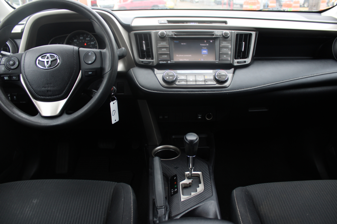 Toyota RAV4 AWD 4dr XLE (Natl) 2015 Toyota RAV4 AWD 4dr XLE (Natl) 2015