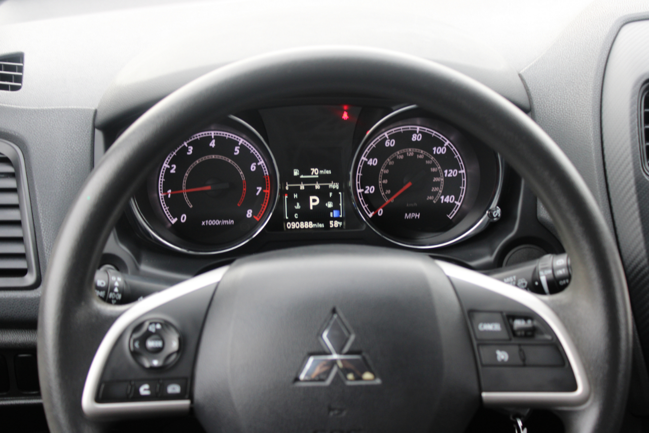 Mitsubishi Outlander Sport ES 2.0 CVT 2019 Mitsubishi Outlander Sport ES 2.0 CVT 2019