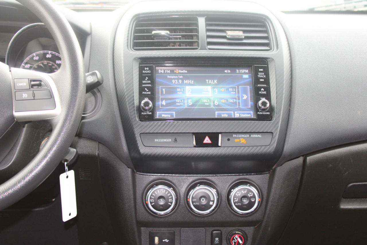 Mitsubishi Outlander Sport ES 2.0 CVT 2019 Mitsubishi Outlander Sport ES 2.0 CVT 2019