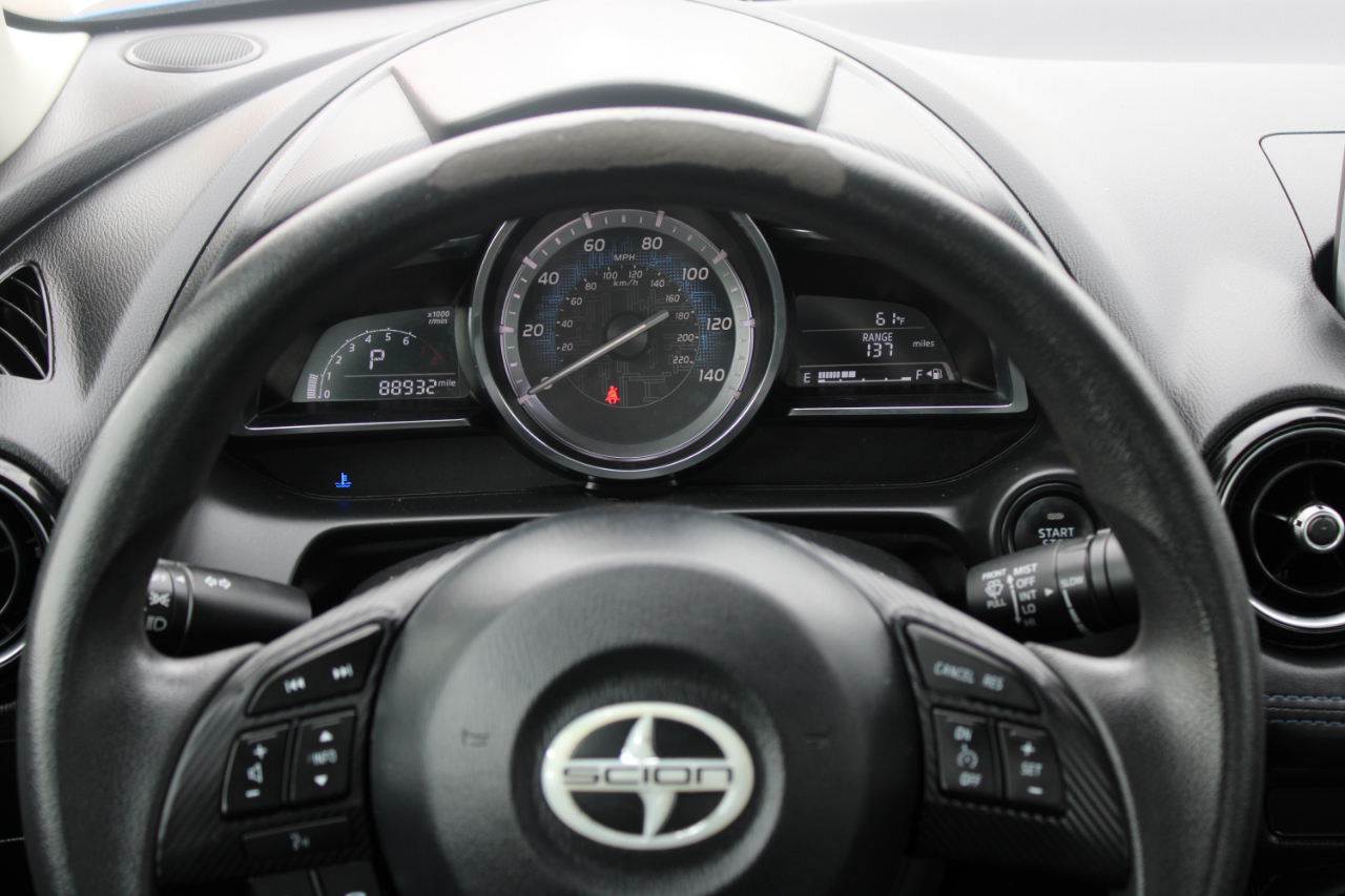 Scion iA 4dr Sdn Man (Natl) 2016 Scion iA 4dr Sdn Man (Natl) 2016