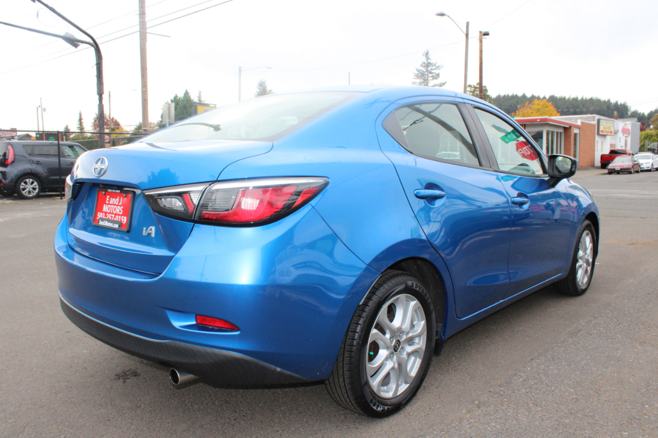 Scion iA 4dr Sdn Man (Natl) 2016 Scion iA 4dr Sdn Man (Natl) 2016