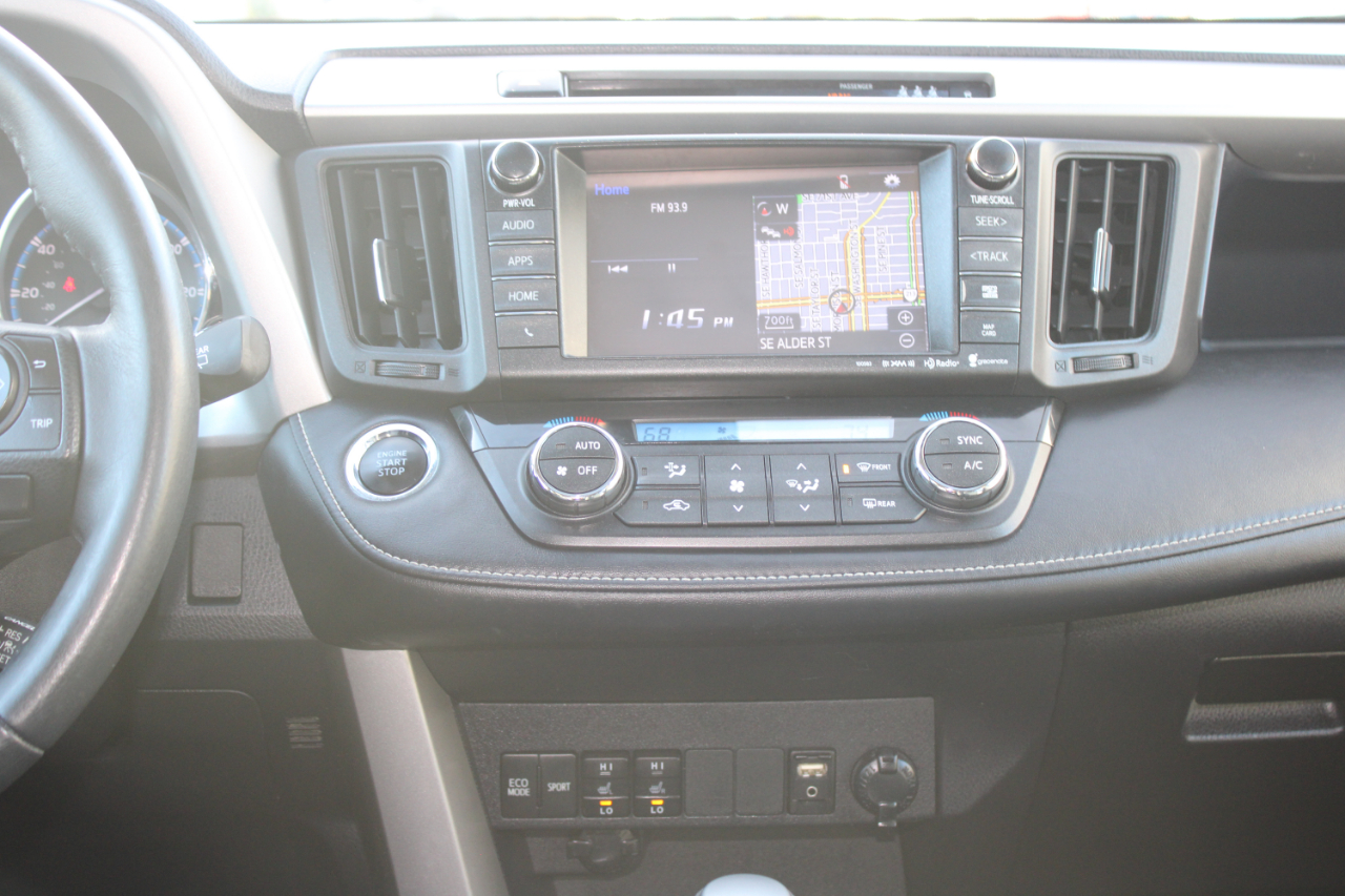 Toyota RAV4 Limited AWD (Natl) 2017