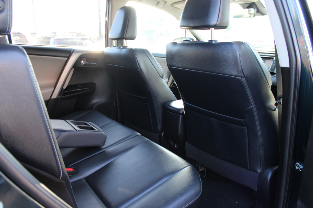 Toyota RAV4 Limited AWD (Natl) 2017