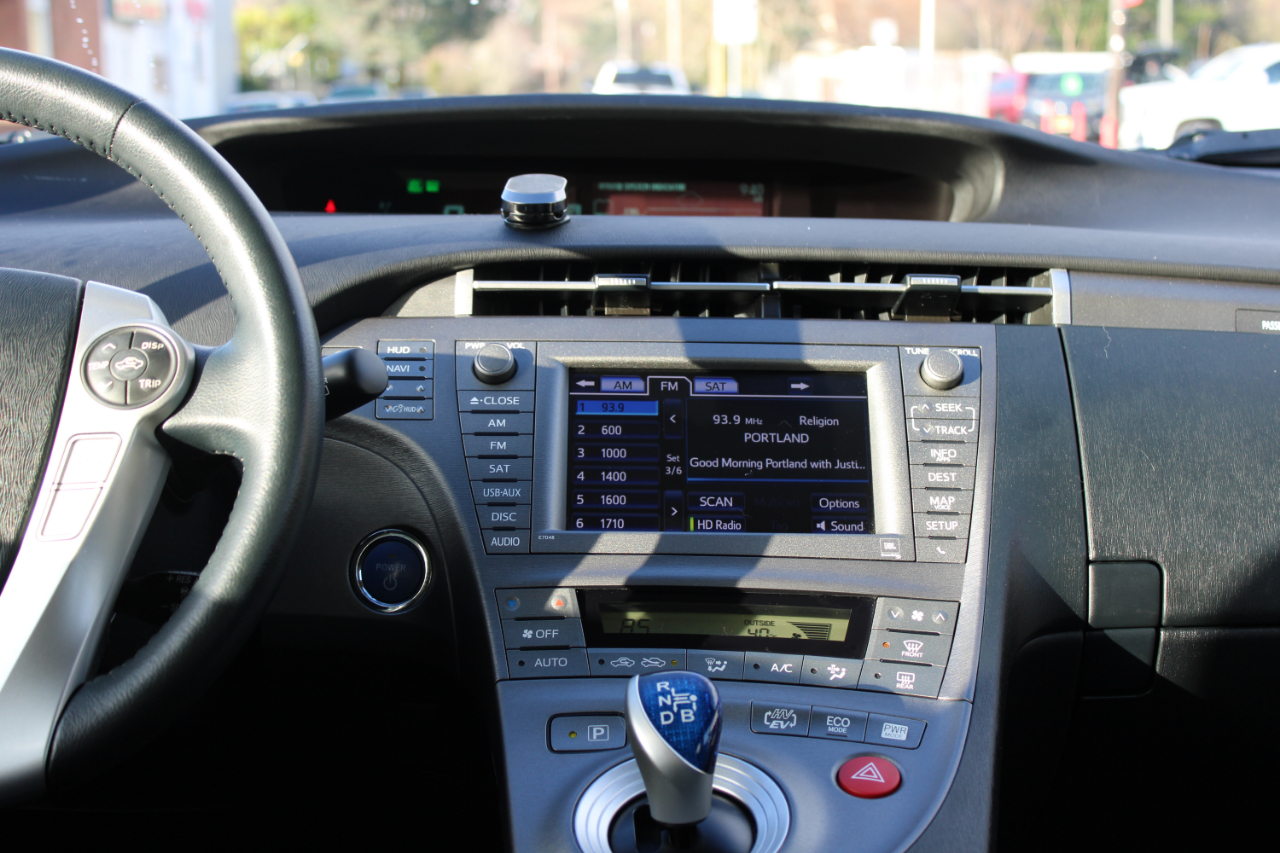 Toyota Prius Plug-In 5dr HB (Natl) 2013