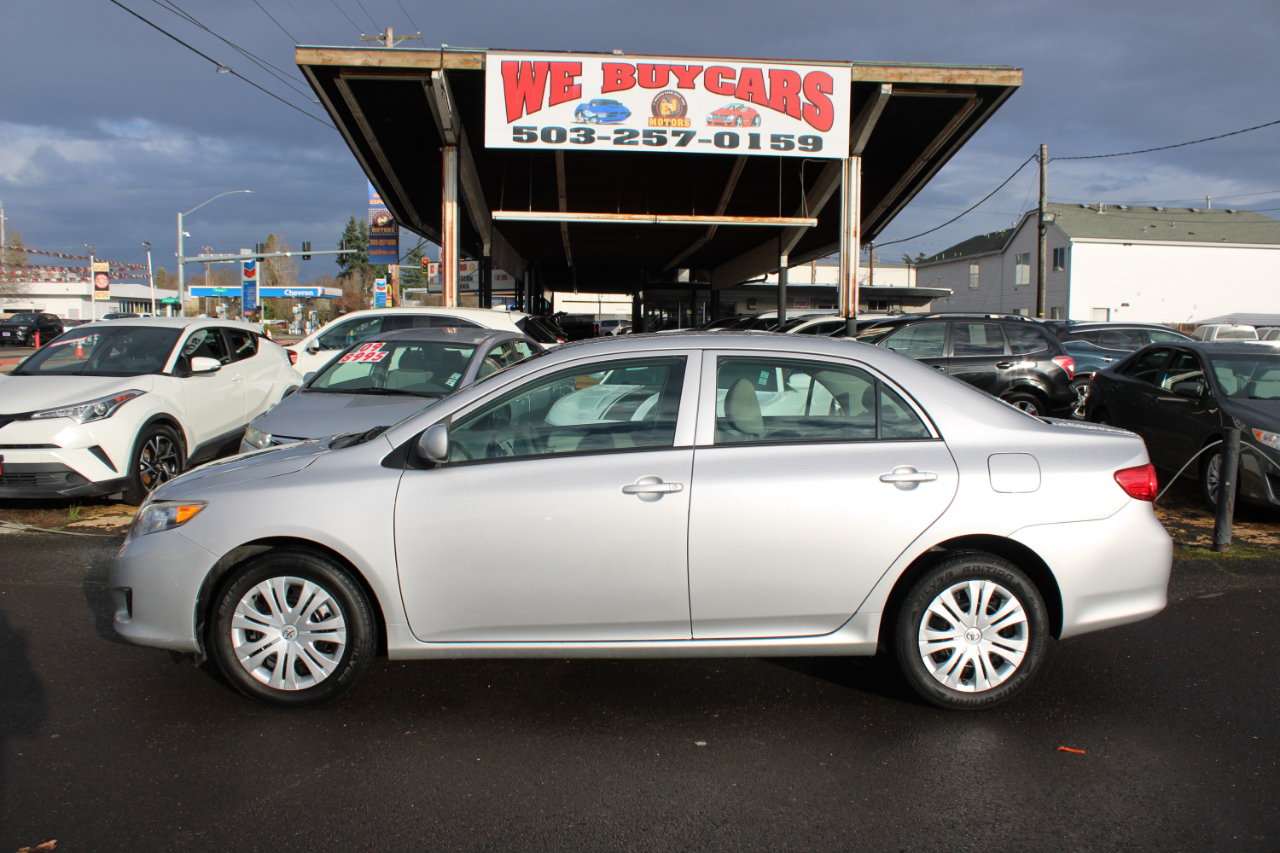 Toyota Corolla 4dr Sdn Man (Natl) 2010