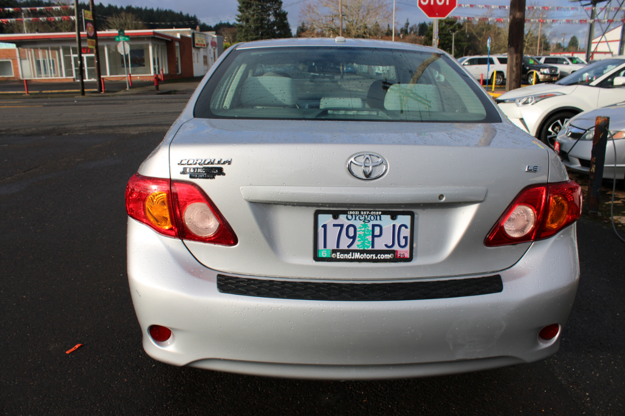 Toyota Corolla 4dr Sdn Man (Natl) 2010