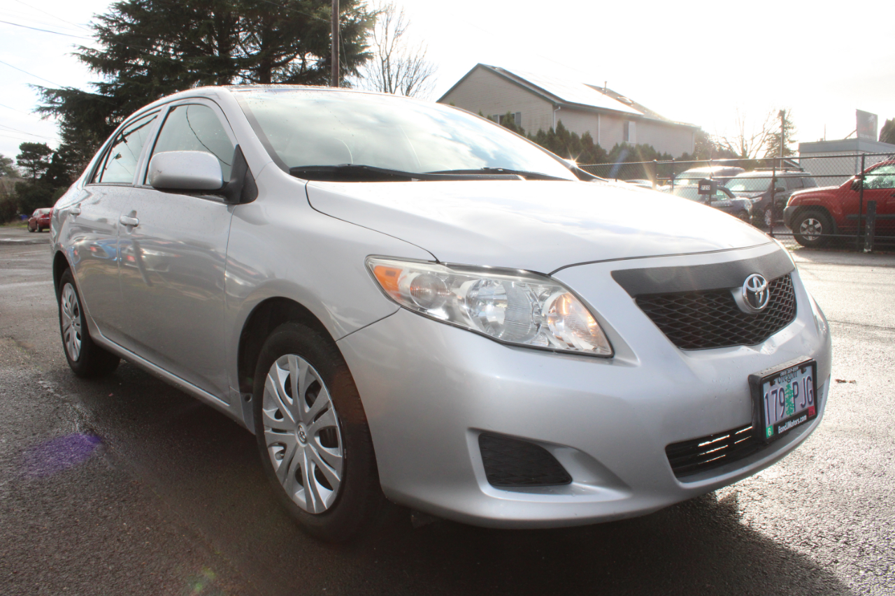 Toyota Corolla 4dr Sdn Man (Natl) 2010