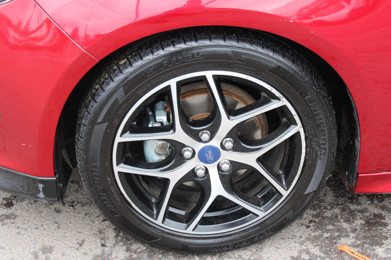 Ford Focus 4dr Sdn SE 2015