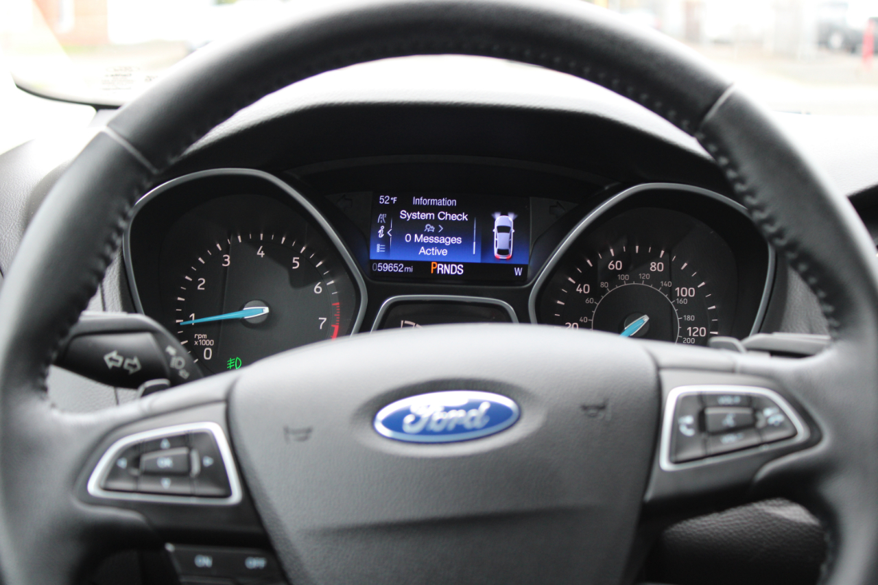 Ford Focus 4dr Sdn SE 2015