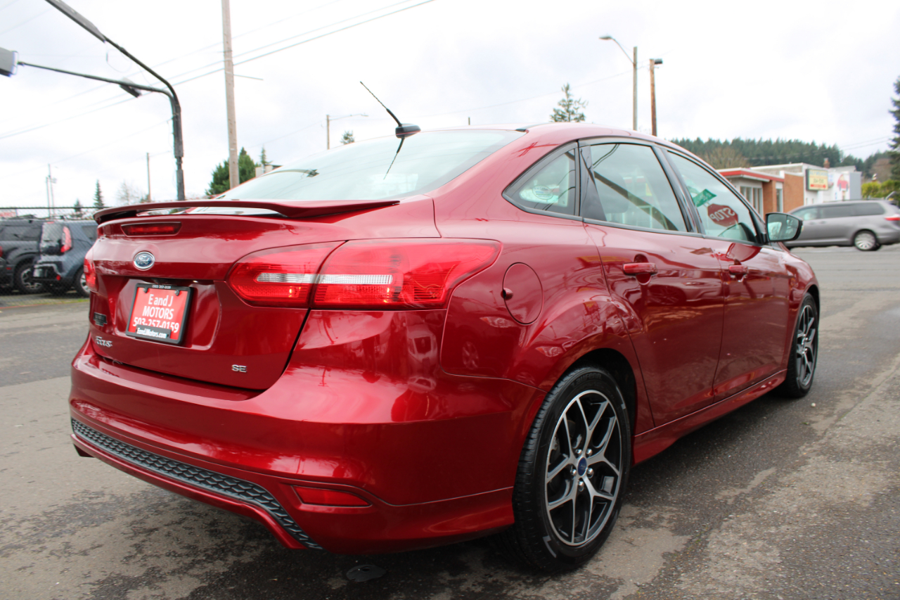 Ford Focus 4dr Sdn SE 2015