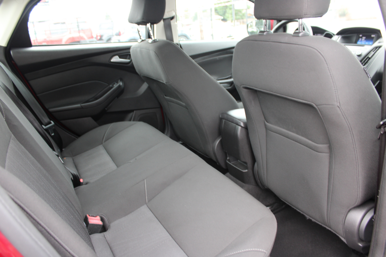 Ford Focus 4dr Sdn SE 2015