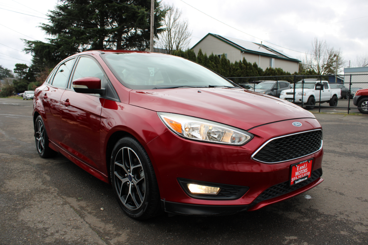 Ford Focus 4dr Sdn SE 2015