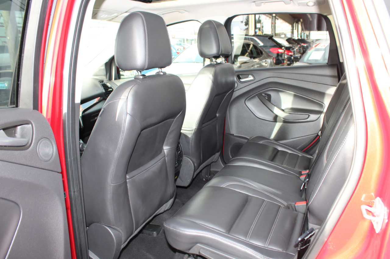 Ford Escape Titanium 4WD 2017